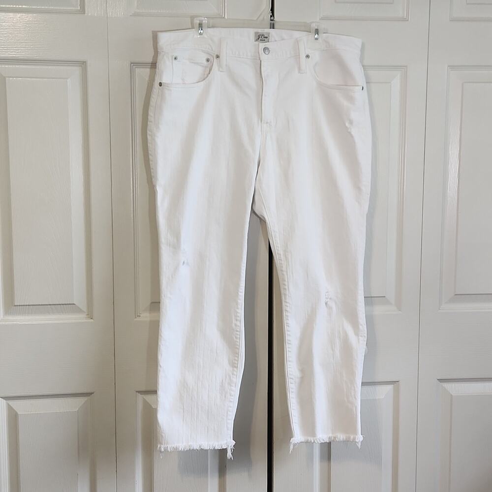 J. Crew Women's White Distressed Slim Boyfriend‎ Jeans Size 33 Raw Hem Summer